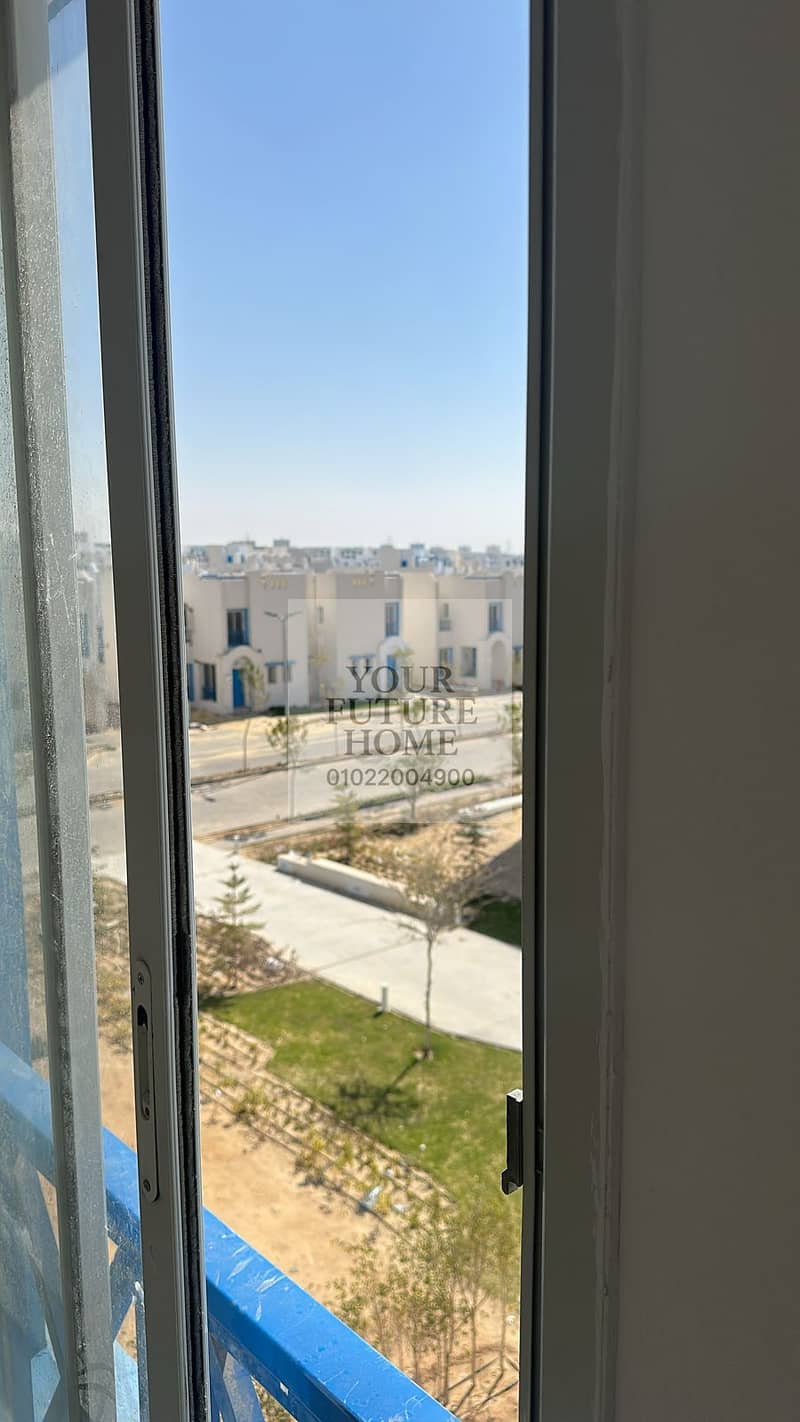 7 ce93898f-f1e6-4d8d-a874-6ffd0e0fd8c5. jpg