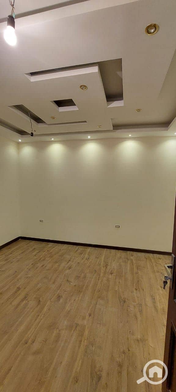 9 38bfae3f-d2ff-45a6-a47f-c18aefca19f4. jpg