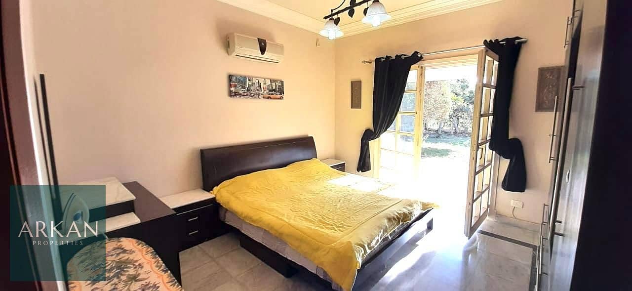 4 37f17b42-8d96-4888-9b07-2b2e84f26637. jpg