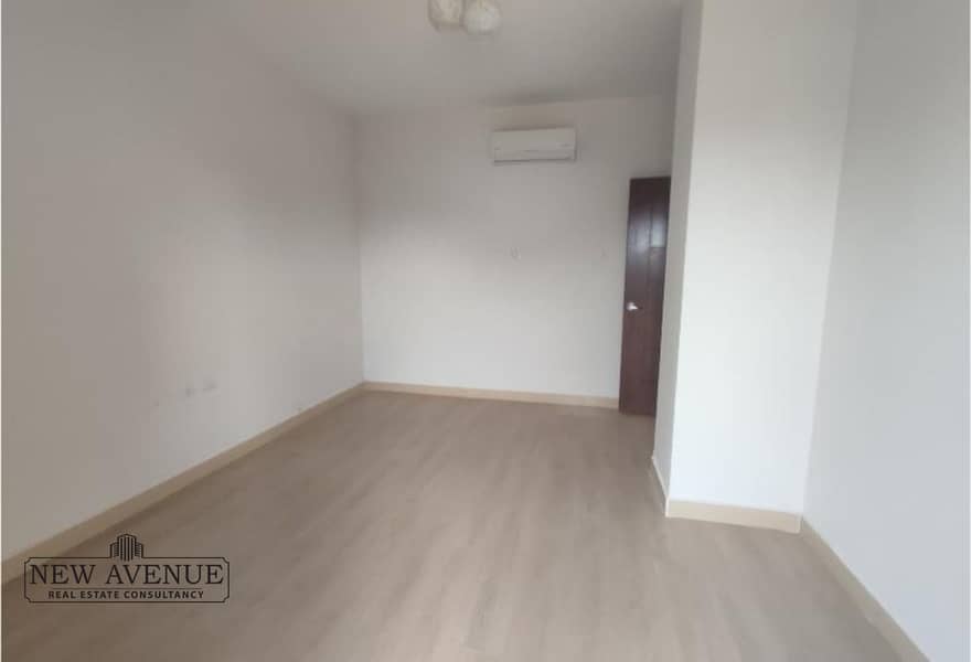 5 f7b49ddb-b825-4611-89f2-425c56e75173. jpg