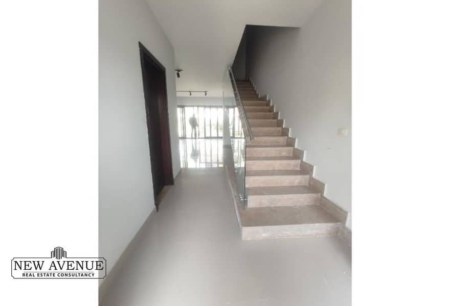 6 ae37f433-51c5-4cf2-8c86-5af4c3af0fc7. jpg