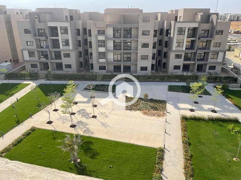 2 b8145de7-9e76-457d-aa03-0e5bf11f00c0. jpg