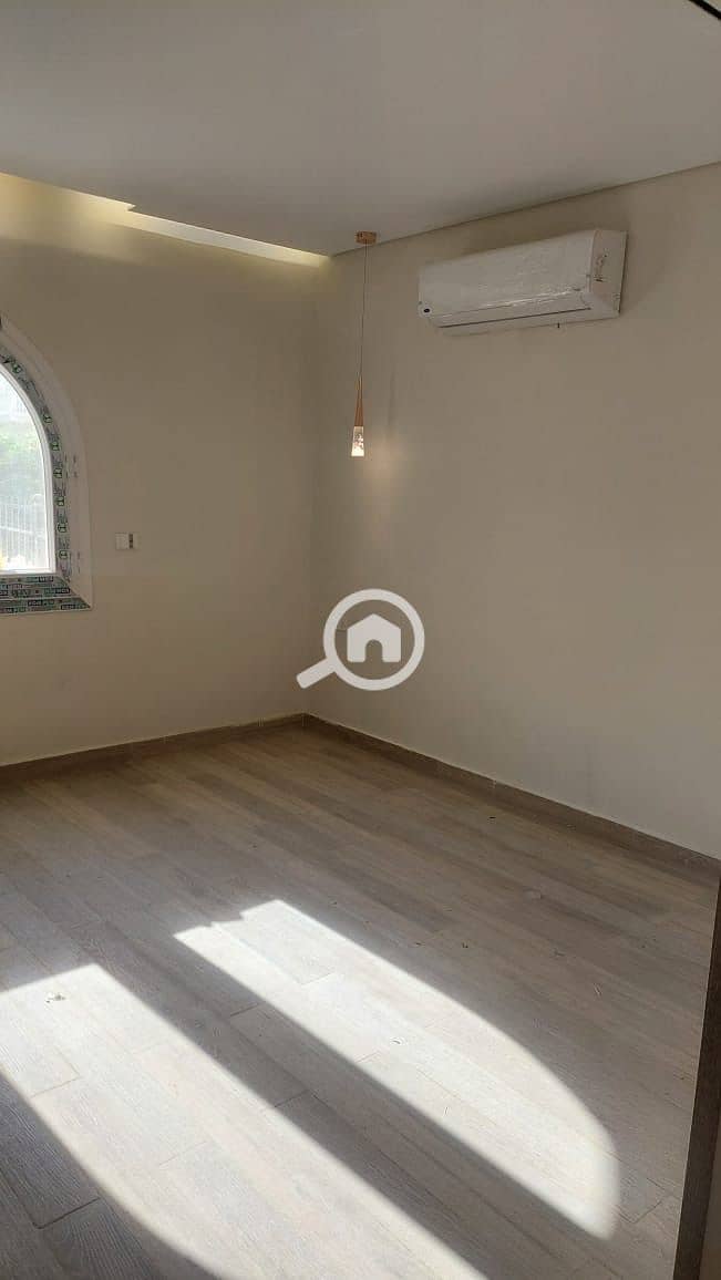 2 d05a9ba5-c373-41f4-a21f-77cba2c4aac7. jpeg