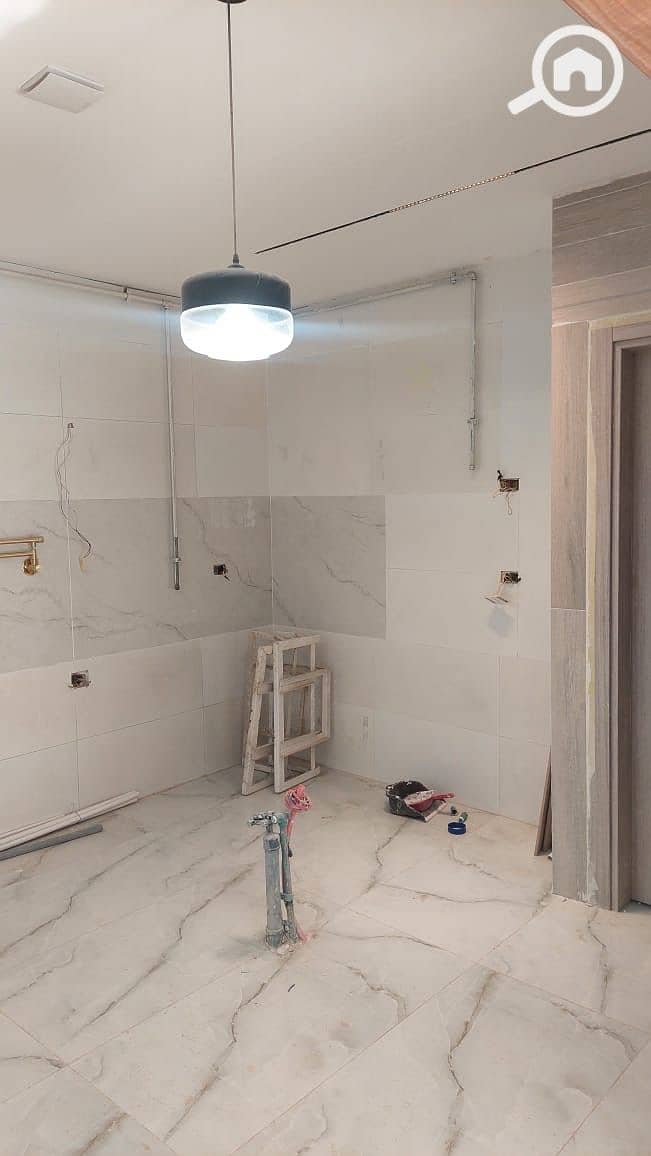 10 afb947a1-608c-48a6-94e5-af383a2eacea. jpeg