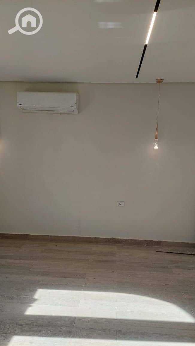 11 5872783c-bd3e-4ecf-aeeb-b57d6363be7b. jpeg