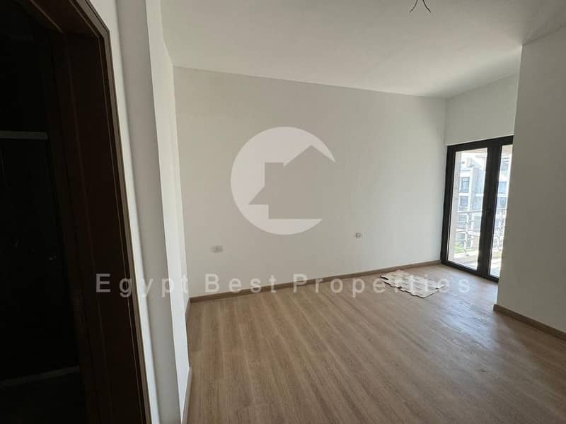 5 PHOTO-2025-10-29-16-11-22 2. jpg