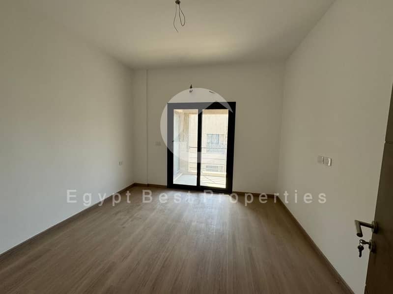 6 PHOTO-2025-10-29-16-11-23 4. jpg