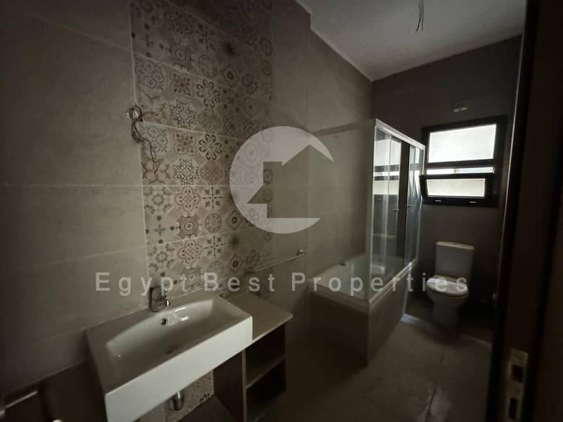 8 PHOTO-2025-10-29-16-11-24 4. jpg