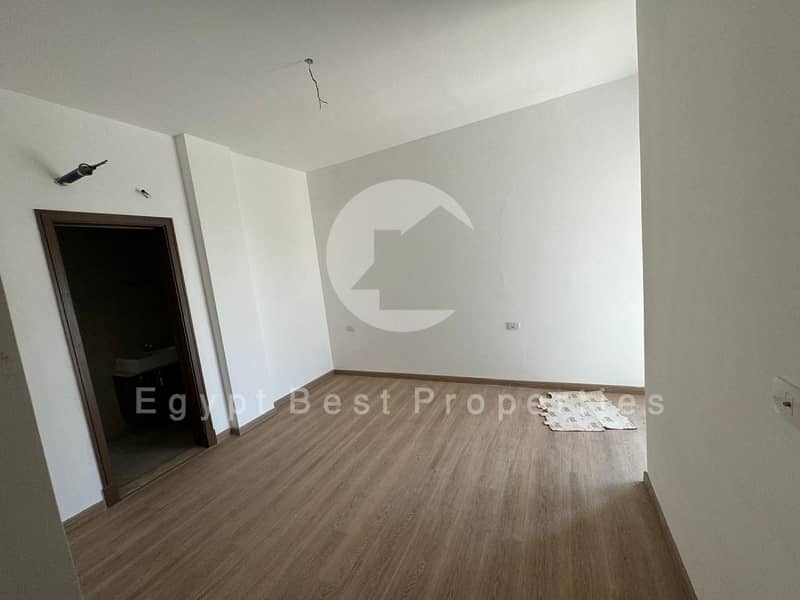 9 PHOTO-2025-10-29-16-11-24 2. jpg