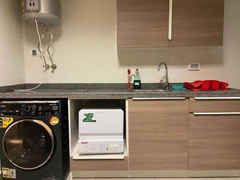 10 WhatsApp Image 2025-10-28 at 10.38. 27 PM (1). jpg