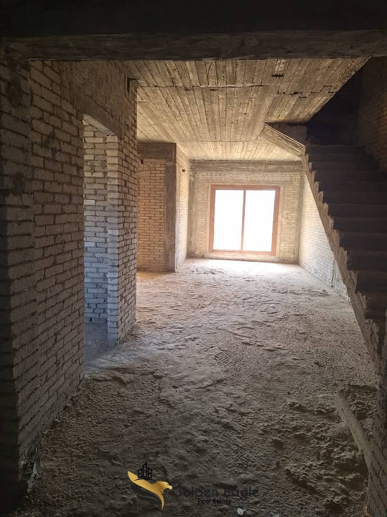 10 409ce47e-456a-43f7-a2f4-18fba2c24ca9. jpg