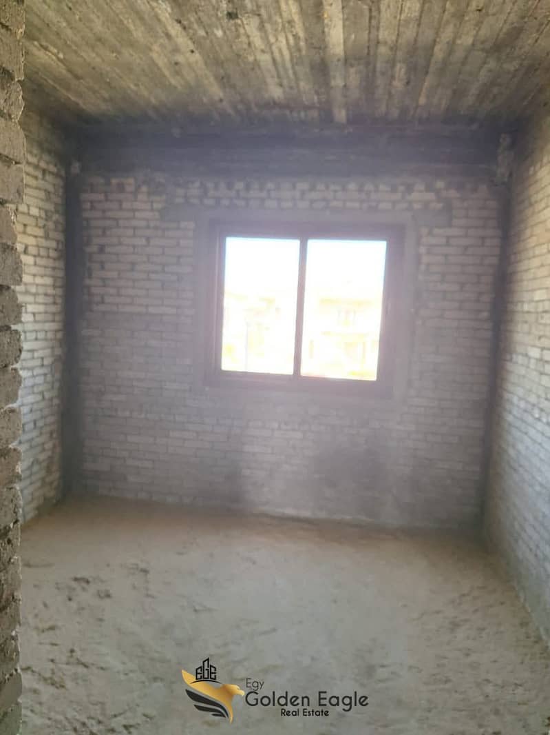 12 a58b0695-e1c2-4e1c-a67f-244c3156af44. jpg