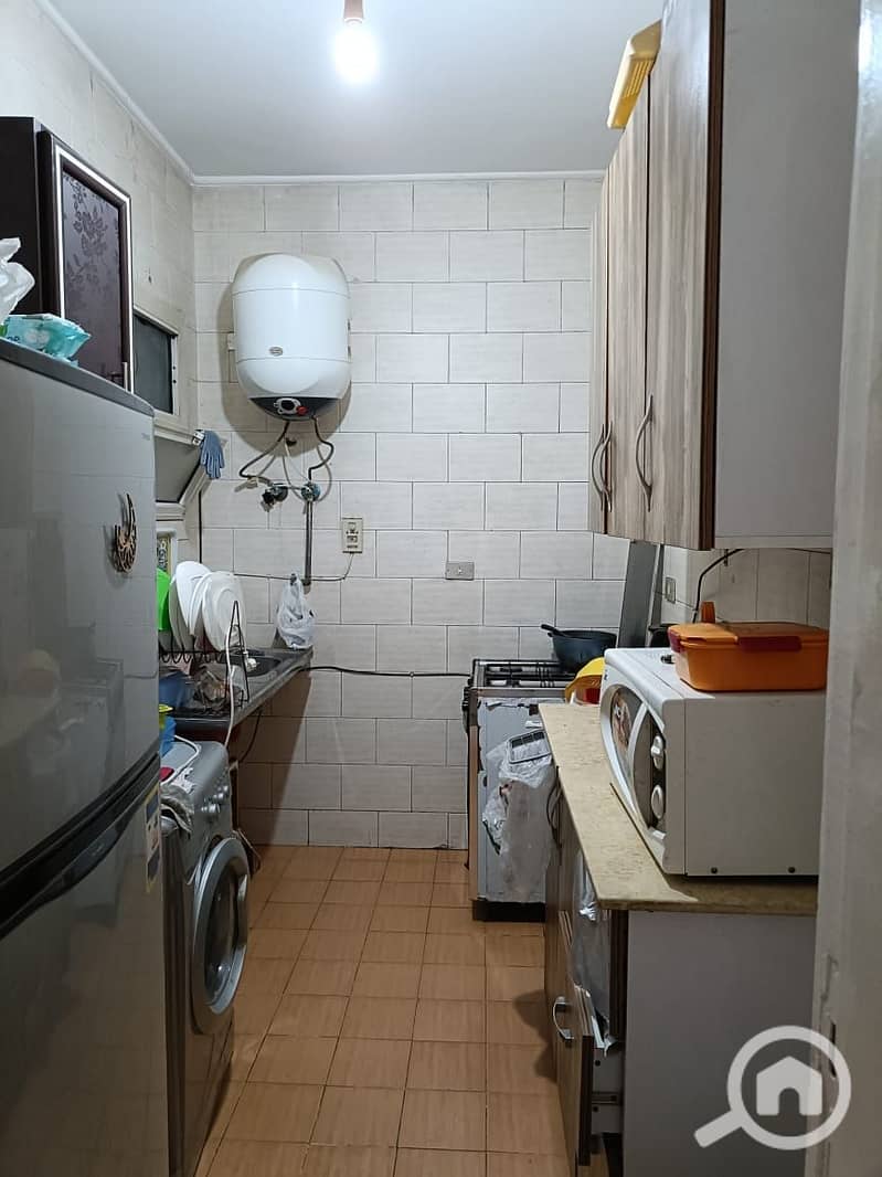 4 5271436e-cb07-44b9-8b77-5e659c36191f. jpeg