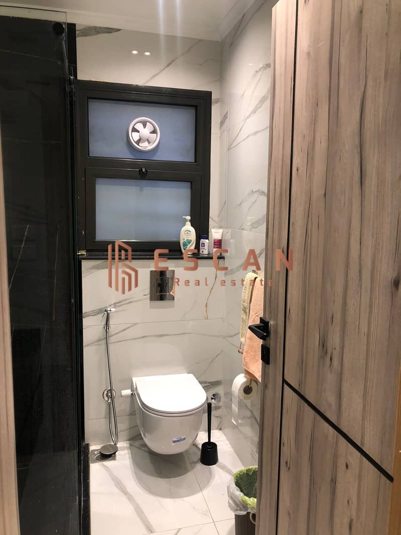 16 U635870 (4). jpeg