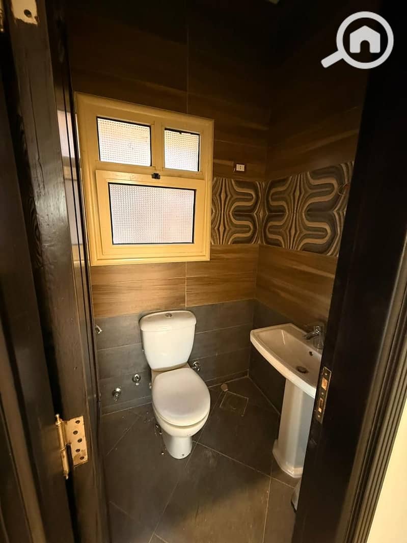 4 WhatsApp Image 2025-10-29 at 3.21. 50 PM (1). jpeg