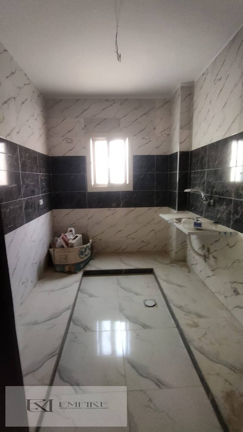 7 695c004c-8398-4c89-8641-873d12ba4954. jpg