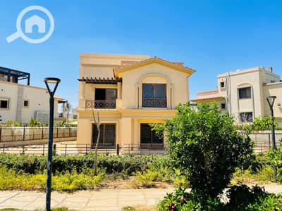 4 Bedroom Villa for Sale in Madinaty, Cairo - 55f7f842-aa71-4005-8783-314edfa1414d. jpg