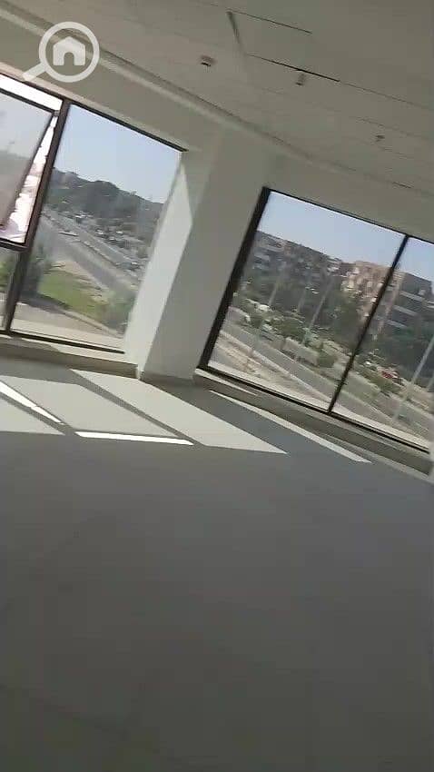 WhatsApp Video 2025-10-29 at 16.32. 33_2b2ba5a6 - frame at 0m0s. jpg WhatsApp Video 2025-10-29 at 16.32. 33_2b2ba5a6 - frame at 0m0s. jpg