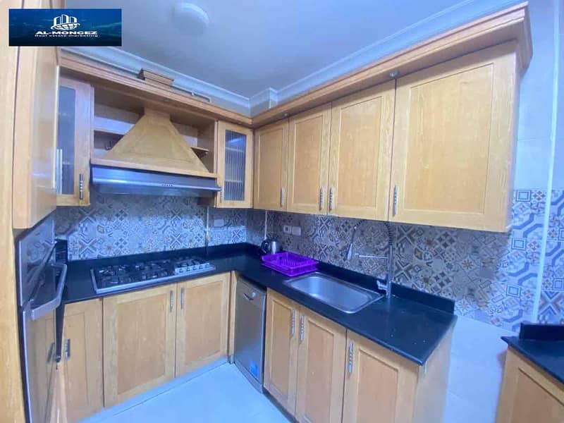 10 853ee152-92bd-4849-80f6-827912ec6cbe. jpg