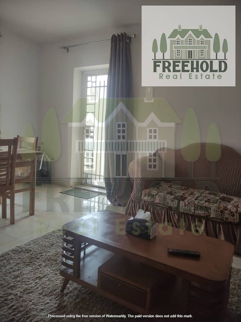 2 7b6f40d8-2c03-4d48-8209-611c58ea0810. jpg