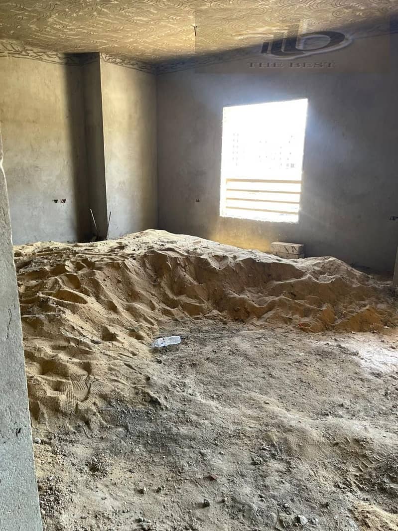 12 d0bb47a8-eec5-4581-8cc3-ef0a080f10f3. jpeg