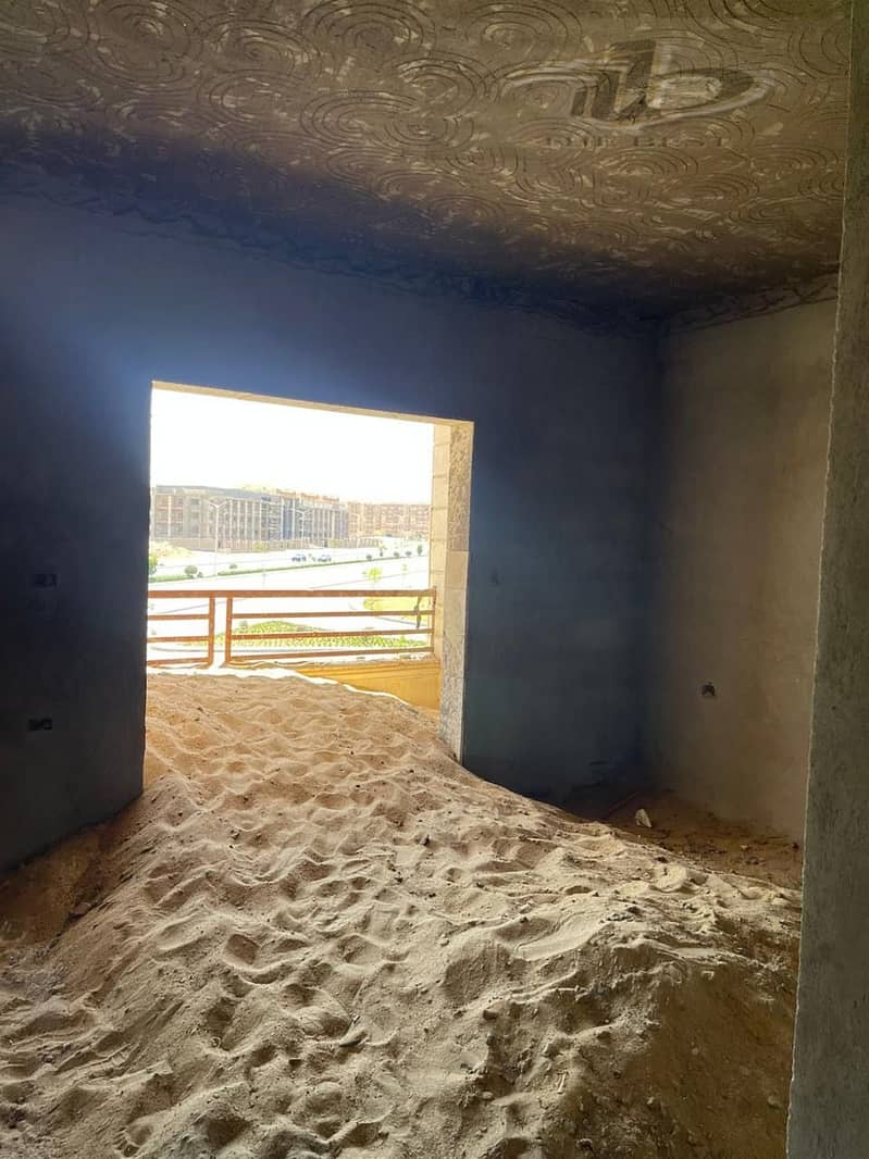 16 f9957bba-6a3e-4a20-918e-6b976bccc4bd. jpeg