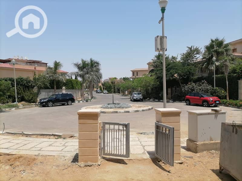 6 9a9efb03-65db-4d68-80de-619b7126e3a9. jpg