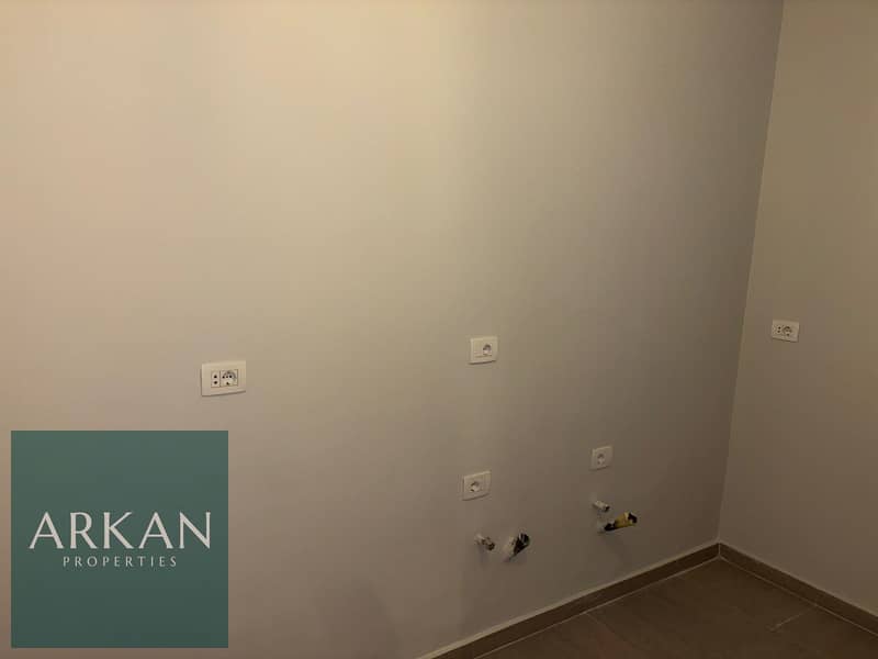 4 69eca930-4e24-43ee-9c87-63f74bd239e1. jpg