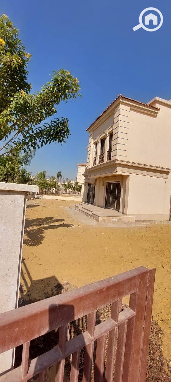 2 a74c898a-6d60-4f17-b40e-da8b6f7a9e33. jpg