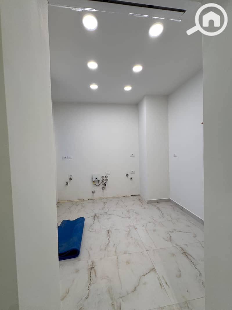 4 876e61d6-5853-40de-a239-ec6b24506be8. jpeg