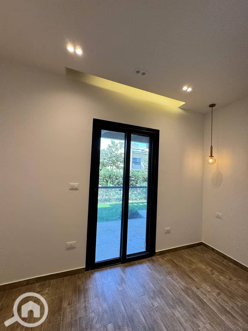 7 6b224950-a182-4d4d-bc27-663de895e7e4. jpeg