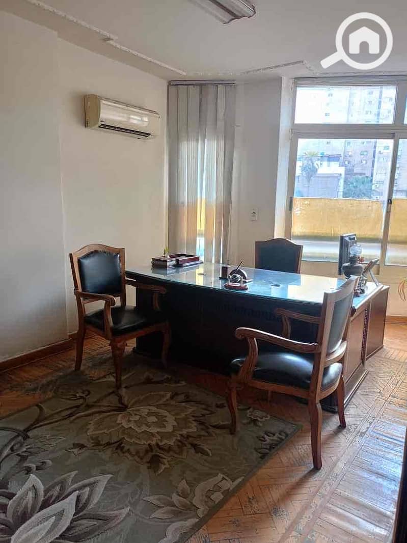 6 6e8c0885-6de4-45c2-a850-6065f3511bdf. jpg