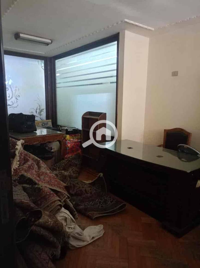 8 37907e80-0fe4-467a-ab2c-e83488b430d9. jpg