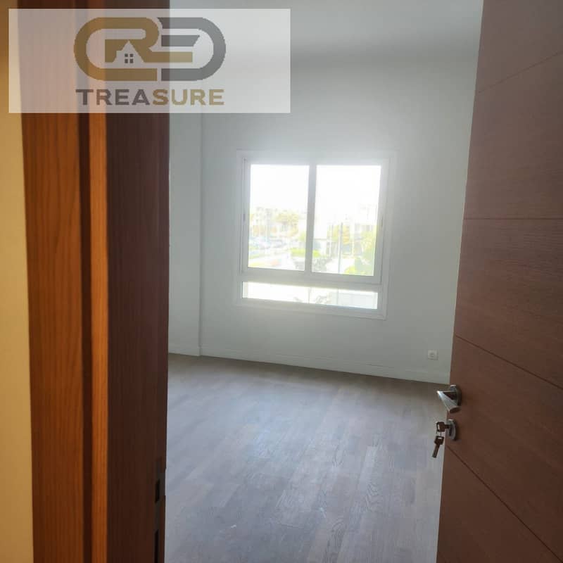 4 WhatsApp Image 2025-10-29 at 1.20. 20 PM (1). jpeg