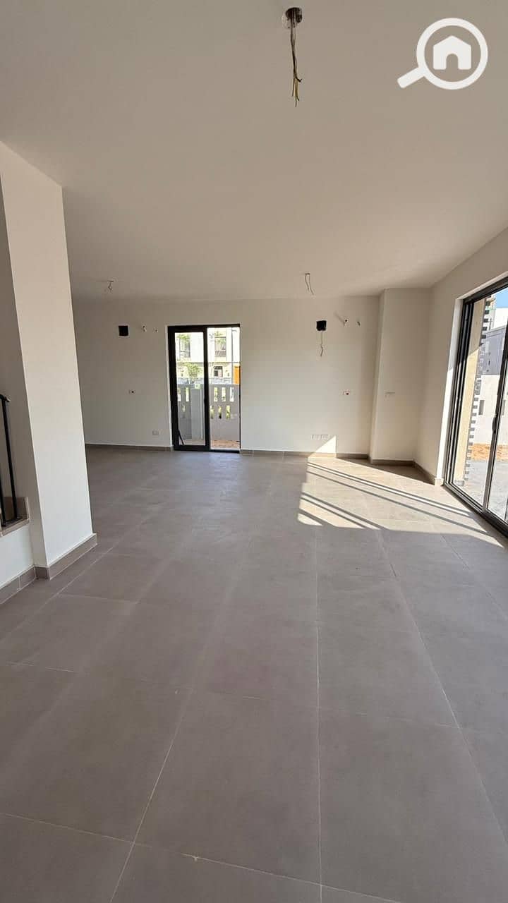 6 WhatsApp Image 2025-10-27 at 2.04. 59 PM. jpeg