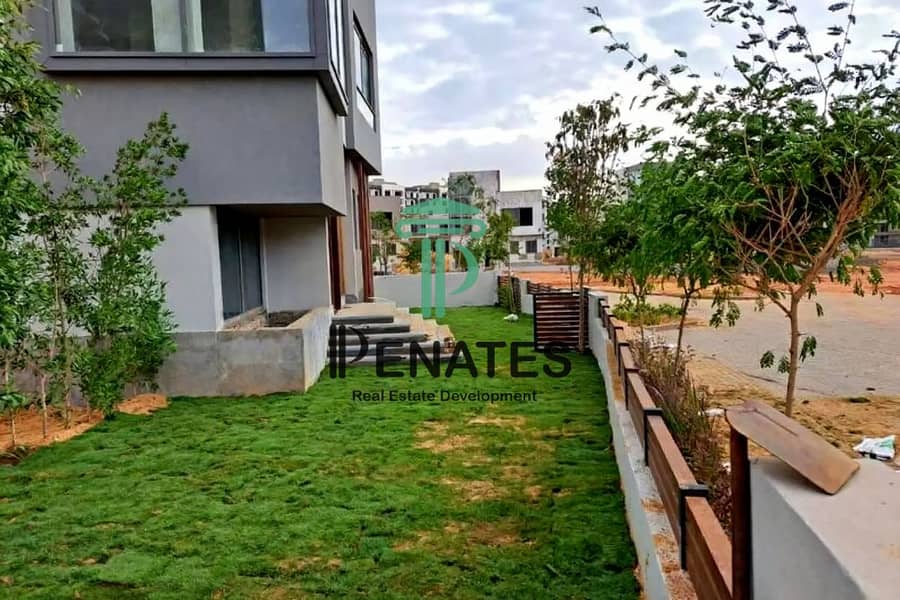 3 8168211-ce5f3o-507fc715-5d90-4ab0-87a3-8b856d6c0d41. png