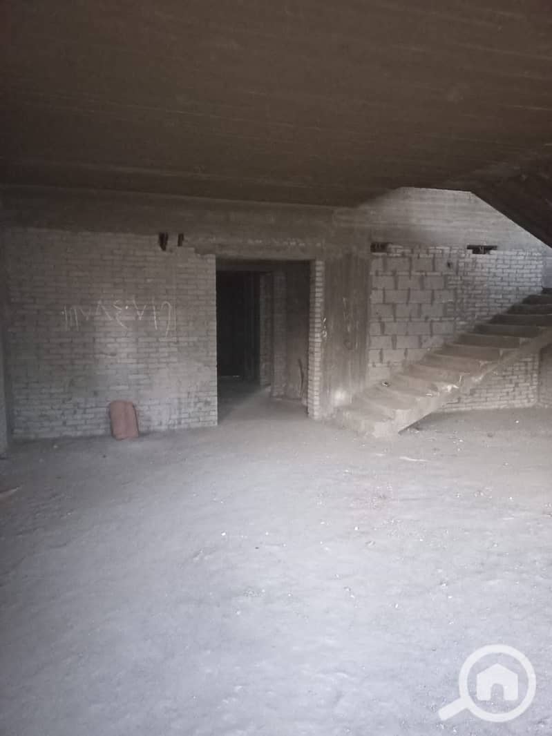 10 cc1fb4f1-bccf-497f-aee6-139fc512a9f7. jpg