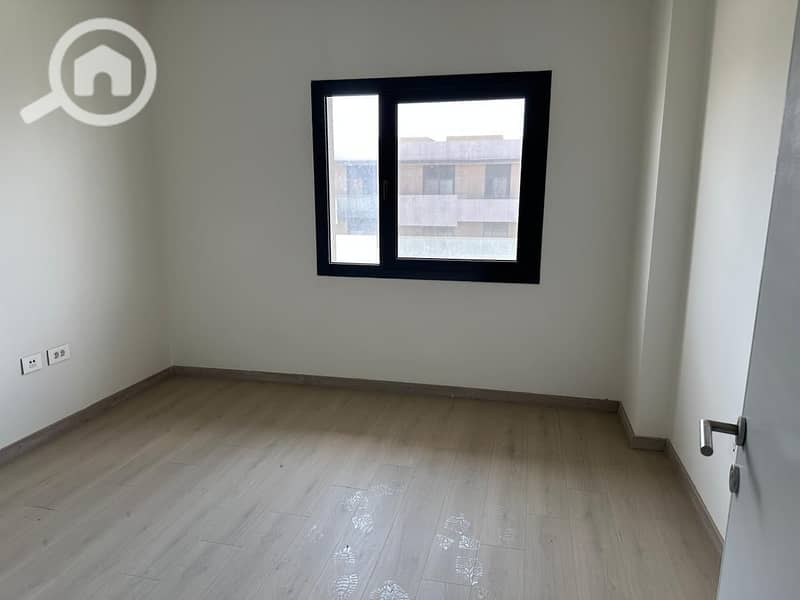 10 WhatsApp Image 2025-10-29 at 5.02. 12 PM. jpeg