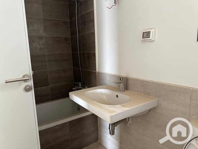 12 WhatsApp Image 2025-10-29 at 5.02. 13 PM. jpeg