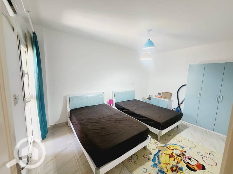 11 eb0ee2e2-13cb-47ef-8801-dc22565b16d5. jpeg