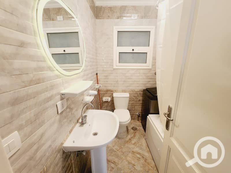 12 f0f97269-3182-4e34-a4cf-3f0164aada3e. jpeg