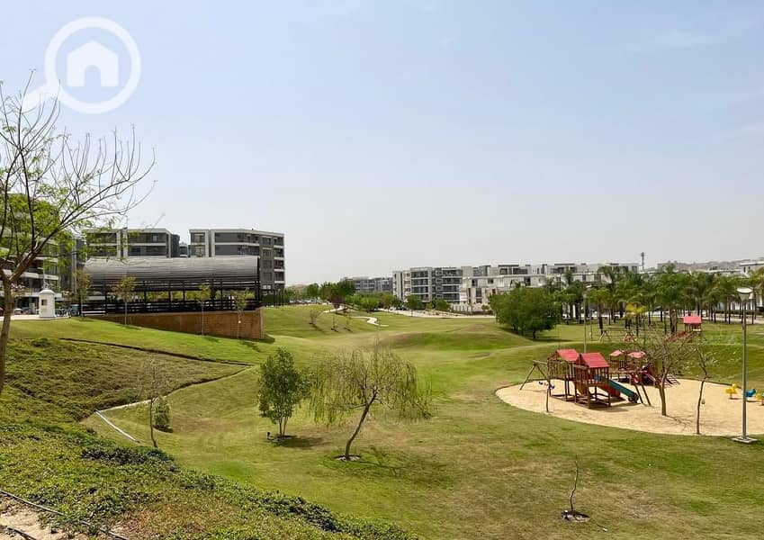 9 b3bf2dbb-8b39-4098-a730-421104e3fef0. jpg