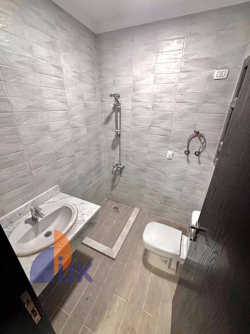 4 0d81c761-2126-4c75-88c0-7d44b48651e4. jpeg