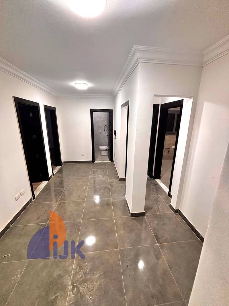 13 9220d3b3-6853-4608-a9bd-58790e46a094. jpeg