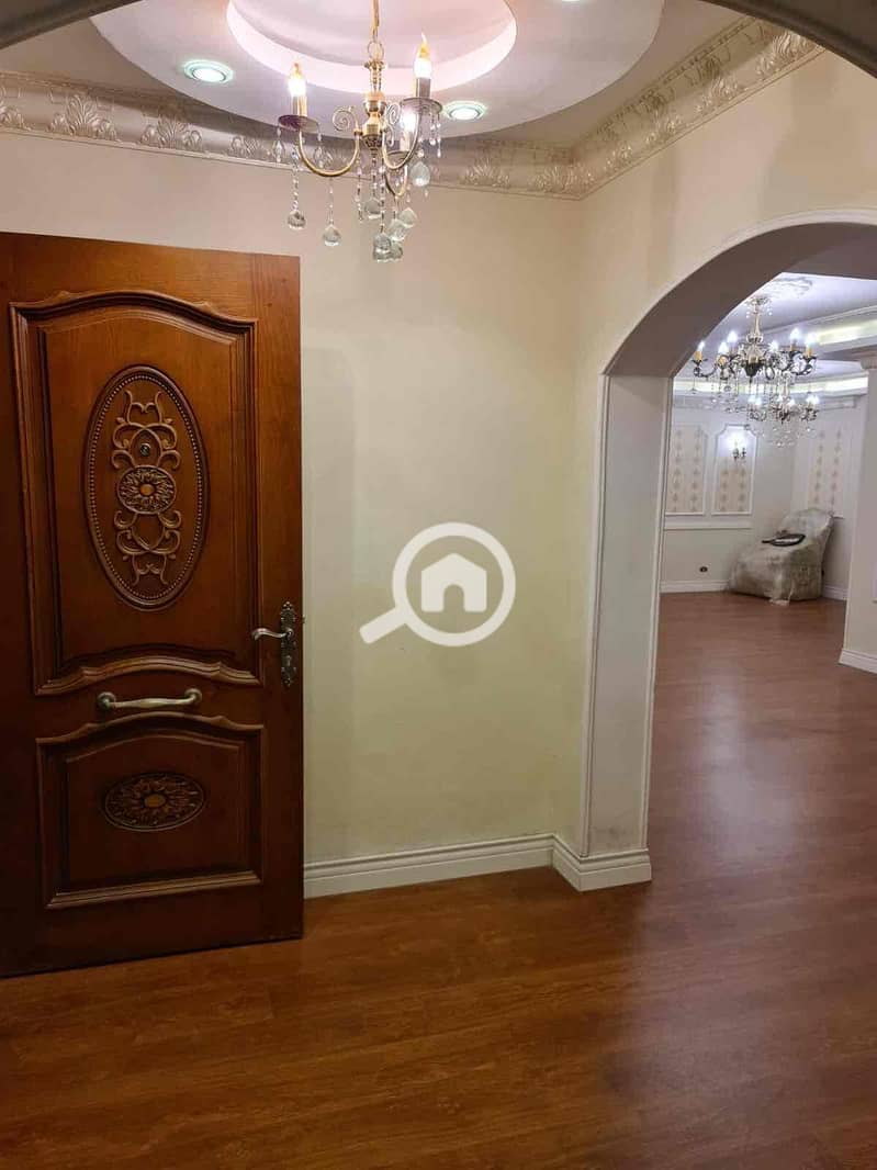 5 c6525b50-7821-4858-ae9a-2751a0f84b06. jpg