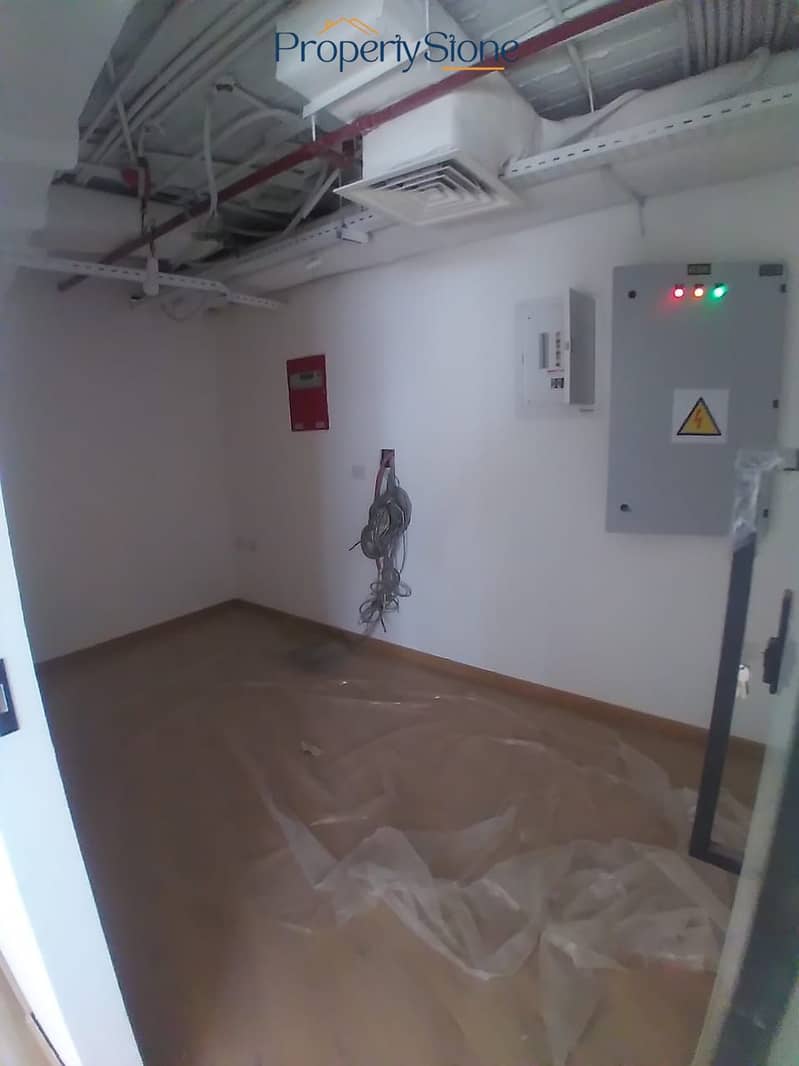 4 WhatsApp Image 2025-10-29 at 3.33. 52 PM (2). jpeg