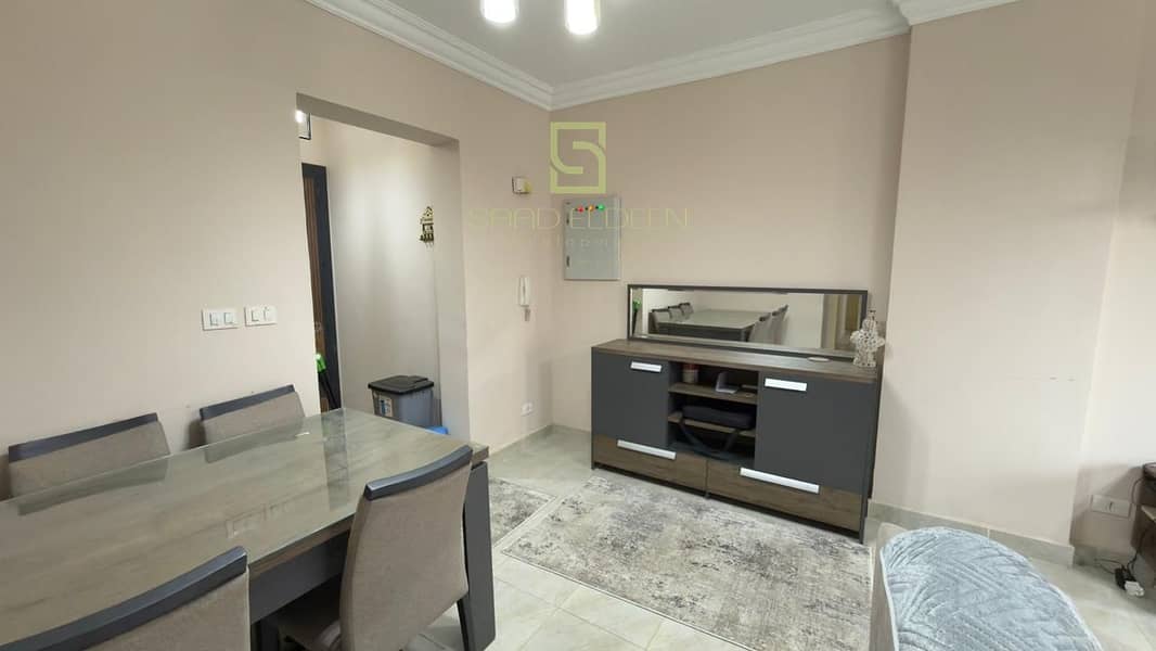 4 3e8d4dc8-ee43-40ef-9e15-f84d1154a20c. jpg