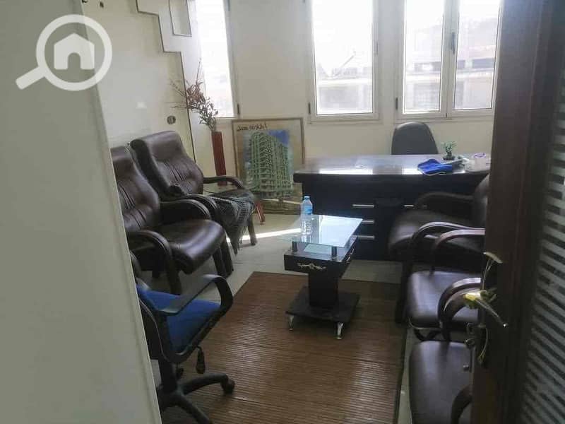 4 c2a53835-ae0d-41c2-9e43-750c093fa174. jpg