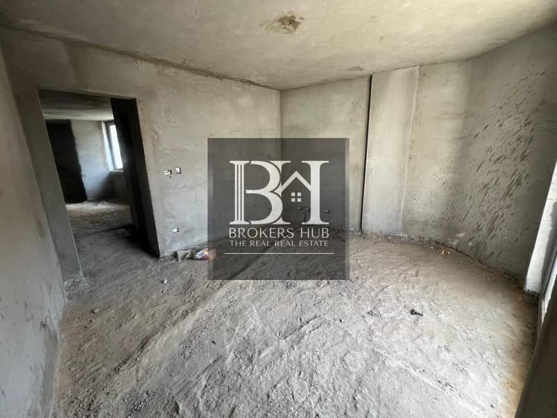 12 8039c300-ebd2-47ad-ba7d-ce934fec0e6f. jpeg