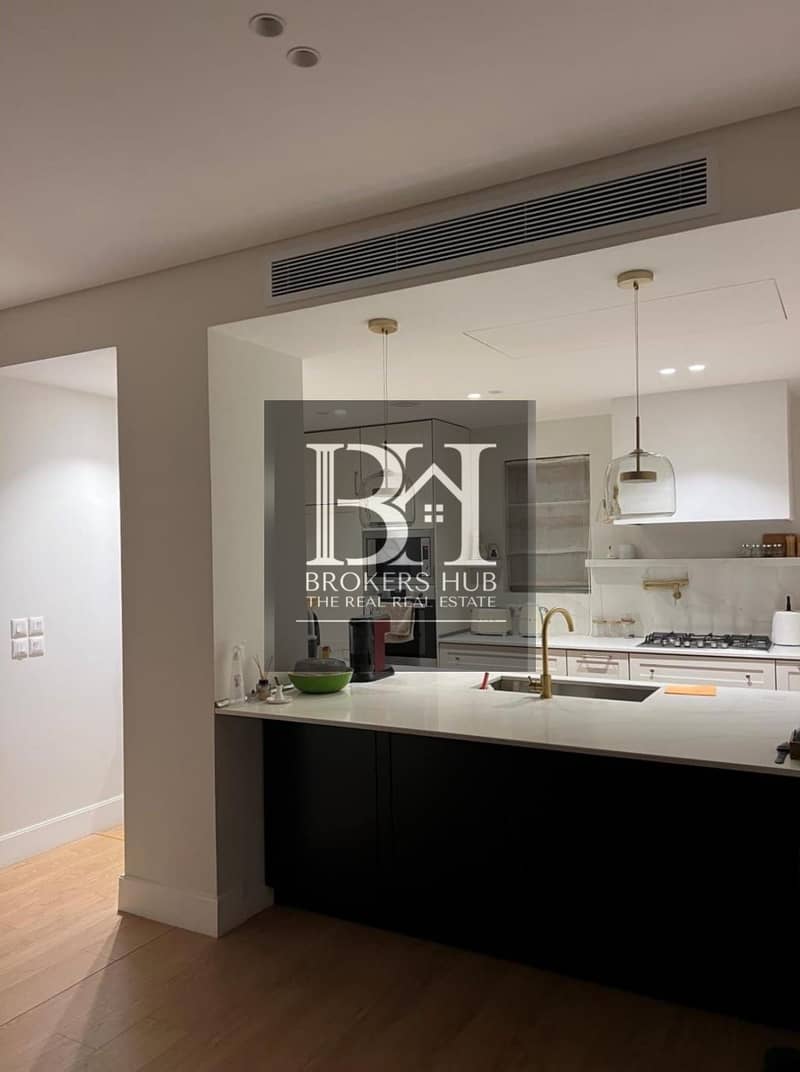 10 ebe1f7c3-7d7b-4c0e-b5be-d1b4d7e4134a. jpeg